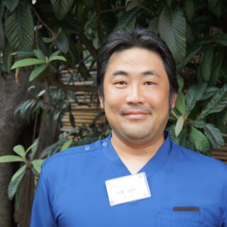 宍倉  裕也